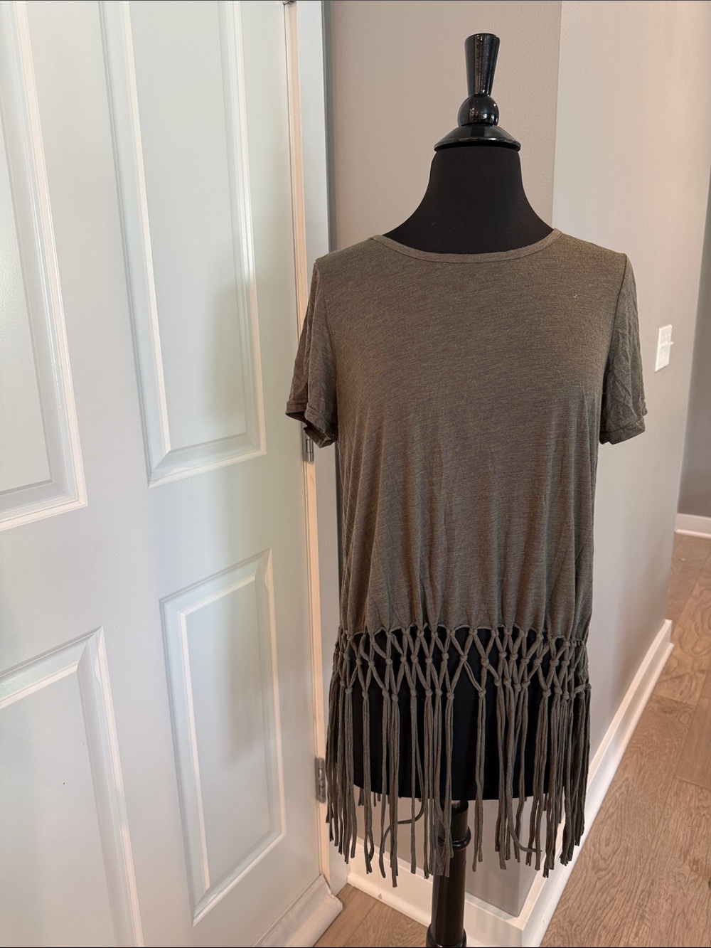 Forever 21 Olive Short Sleeve Fringe Hem Tee